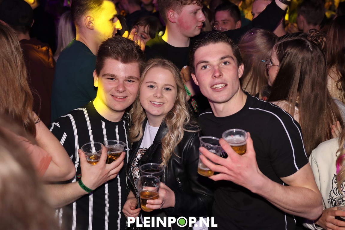 V R I J D A G     (95)